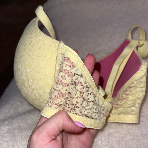 PINK Victoria Secret push-up bra - Picture 2 of 4
